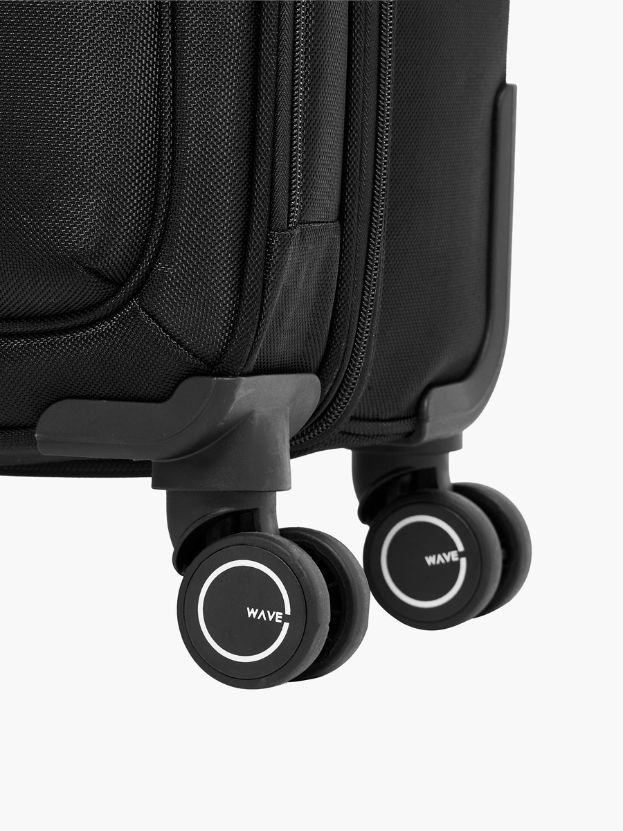 شنطة سفر ليّنة سادة بمقبض قابل للسحب