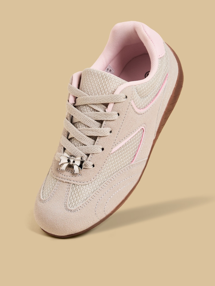 Bow Embellished Lace-Up Shoes