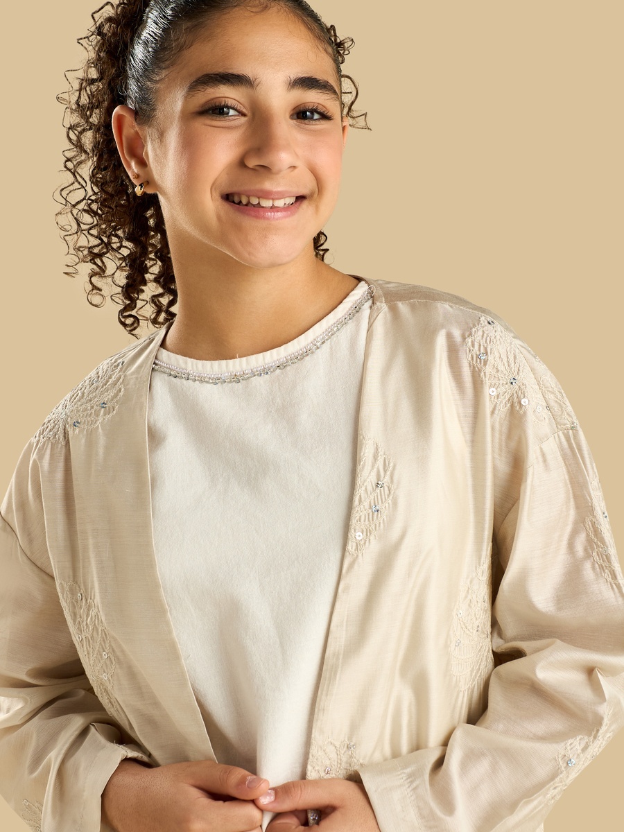 Embroidered Linen Blend Sleeveless Top with Longline Shrug 