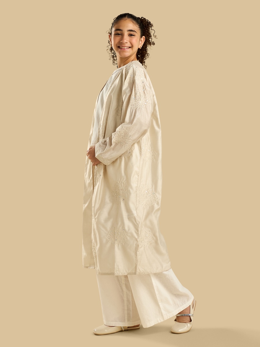 Embroidered Linen Blend Sleeveless Top with Longline Shrug 