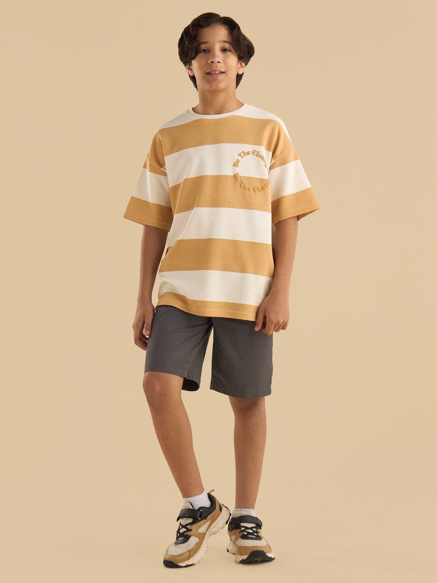 Plain Pull-On Shorts with Drawstring Closure