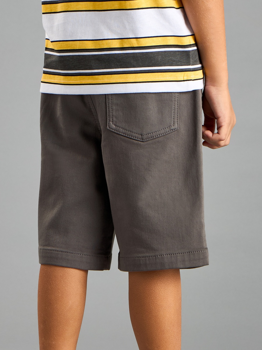Plain Shorts with Pockets
