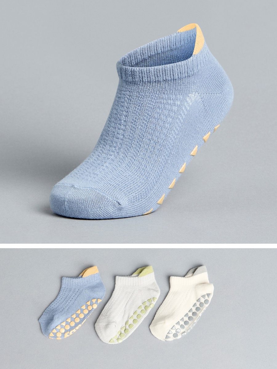 Pack of 3 - Textured Antiskid Calf Length Socks
