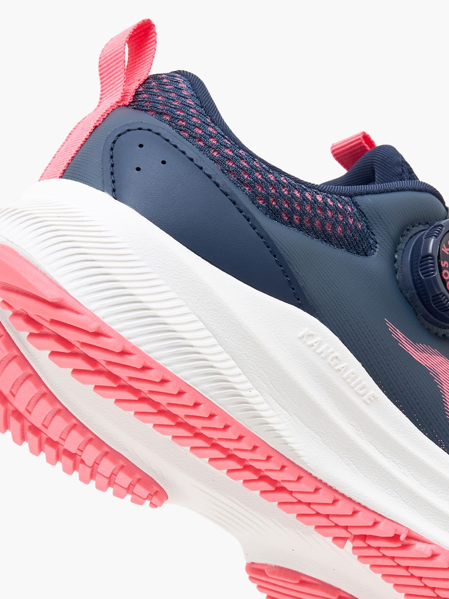 حذاء رياضي بإبزيم دوّار للأولاد من كانغارووز