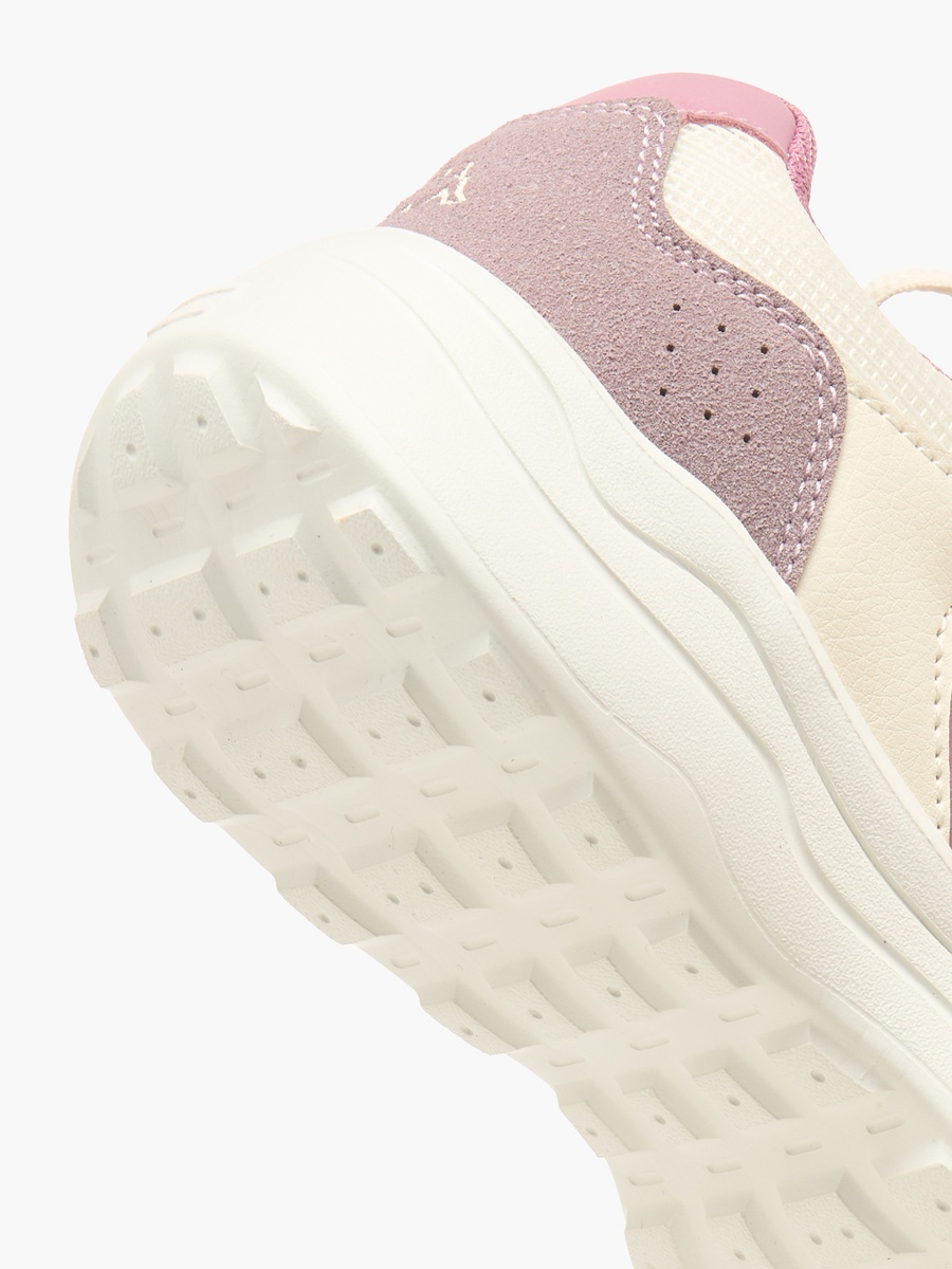 Lace-Up Sports Shoes