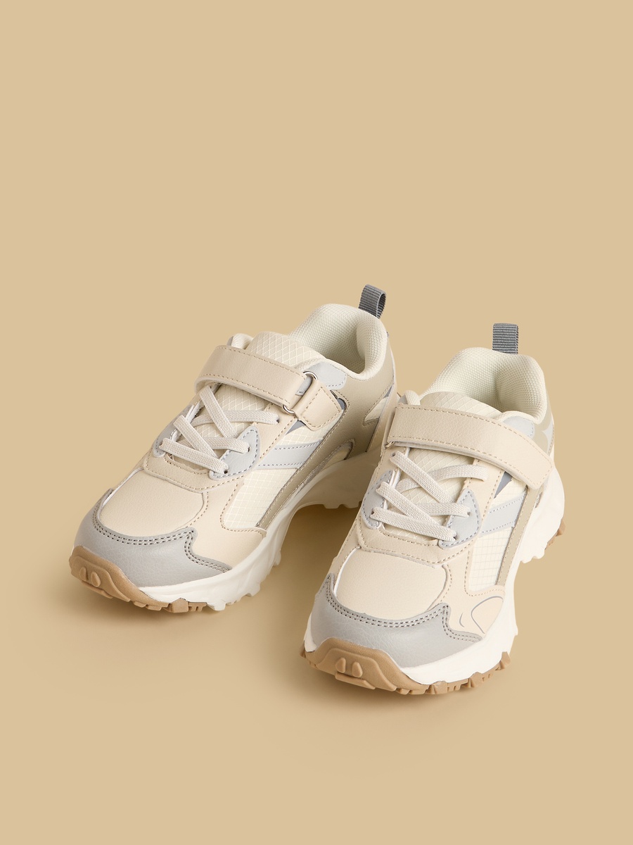 Panelled Sports Shoes with Hook and Loop Closure