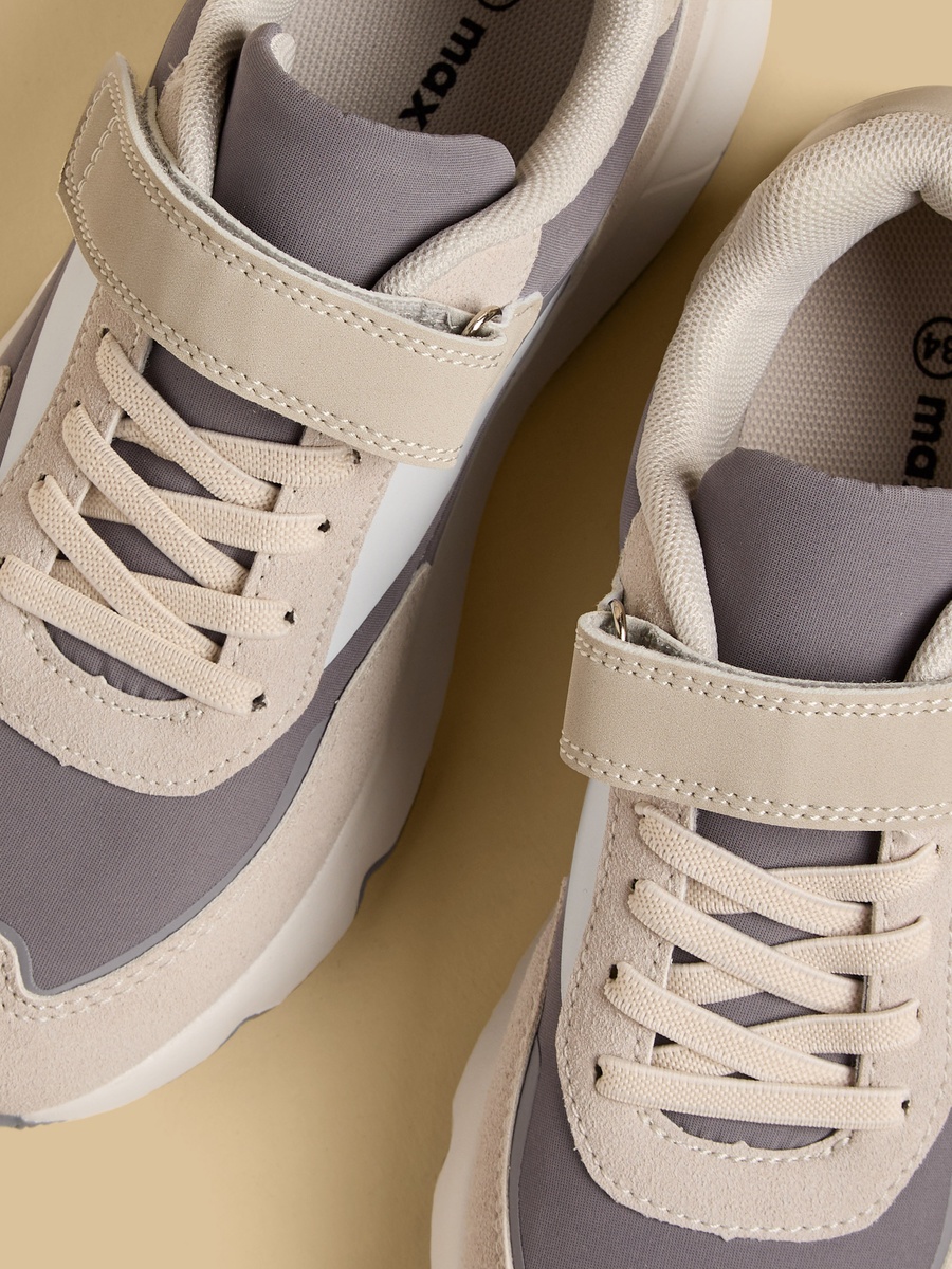 Panelled Sports Shoes with Hook and Loop Closure