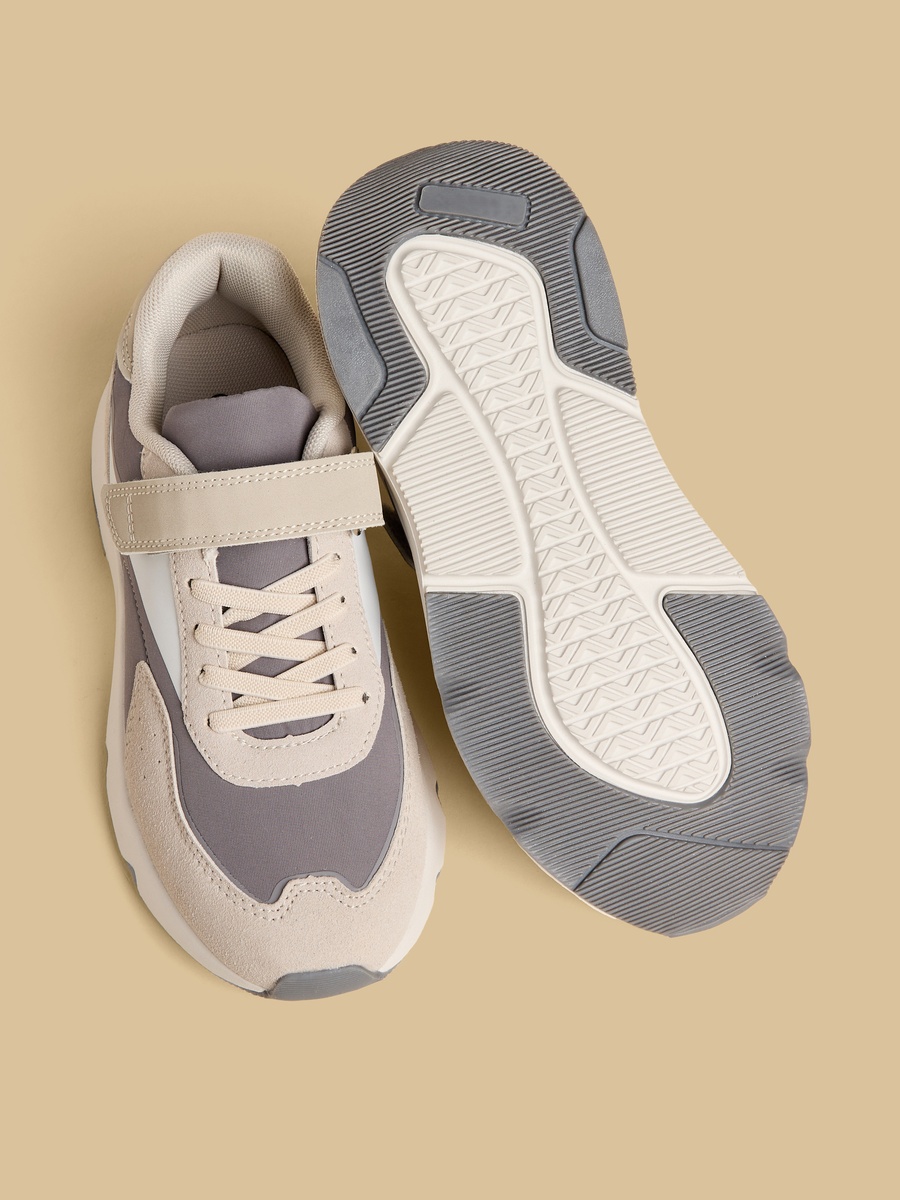 Panelled Sports Shoes with Hook and Loop Closure