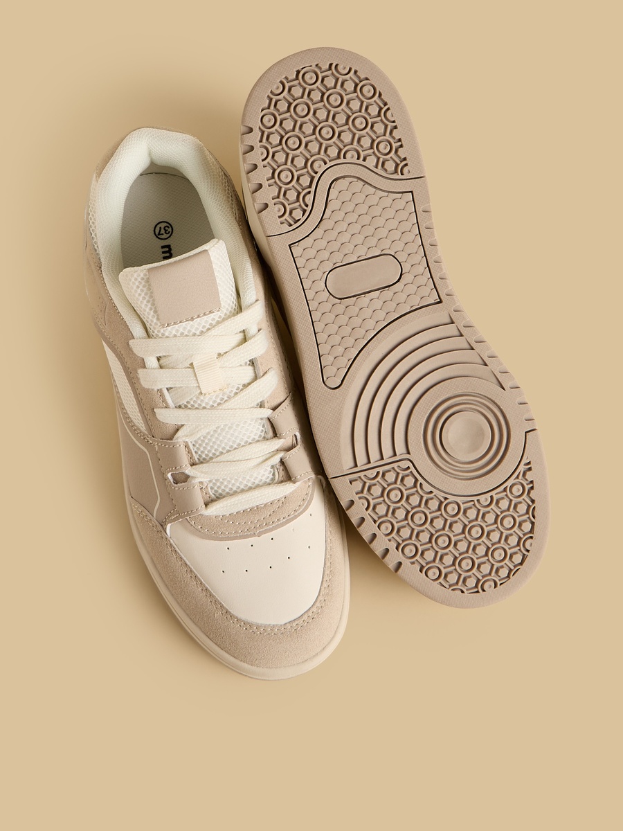 Colourblock Lace-Up Sports Shoes