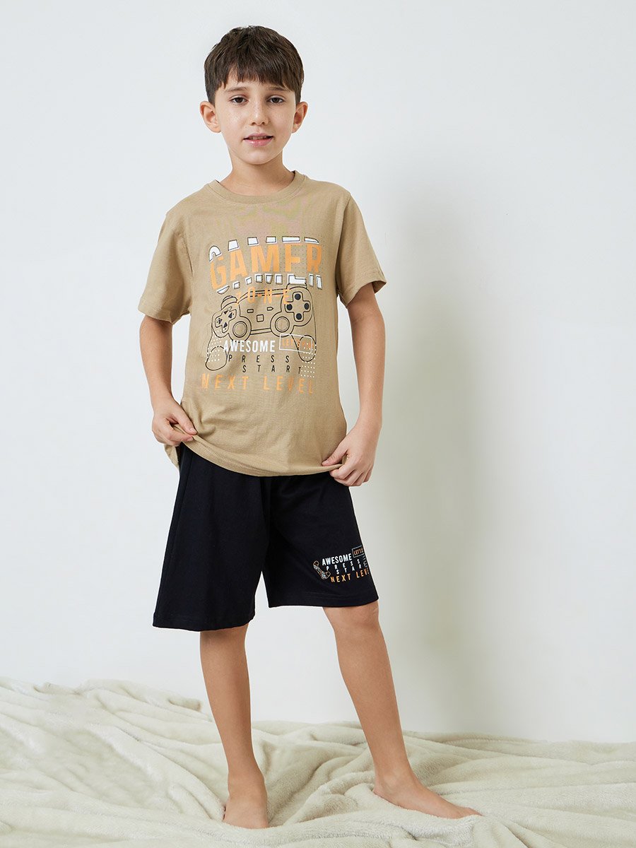 Boys Beige Graphic print T-Shirt and Black Pocket Details Shorts Pyjama Set