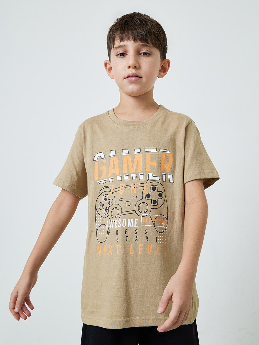Boys Beige Graphic print T-Shirt and Black Pocket Details Shorts Pyjama Set
