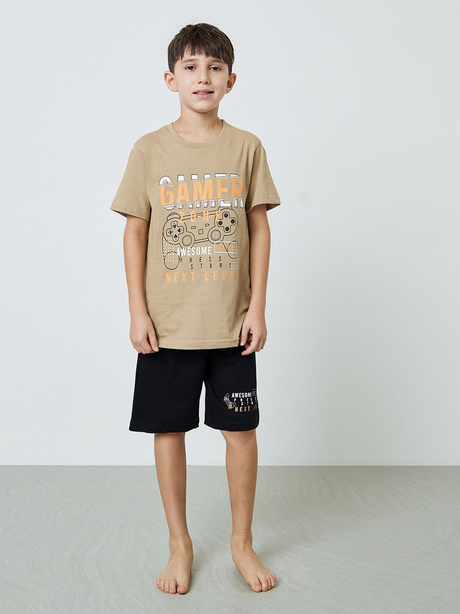 Boys Beige Graphic print T-Shirt and Black Pocket Details Shorts Pyjama Set