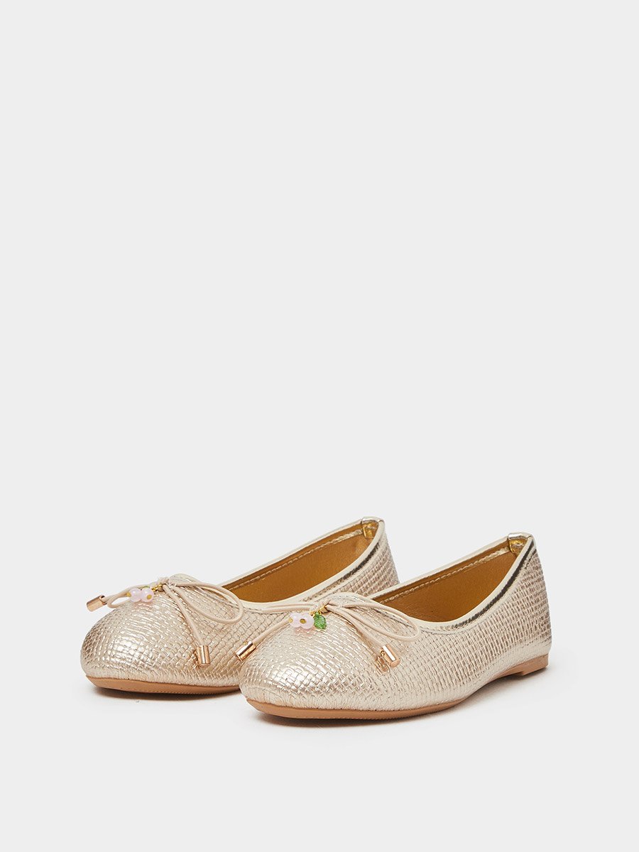 Girls Textured Slip-On Ballerinas