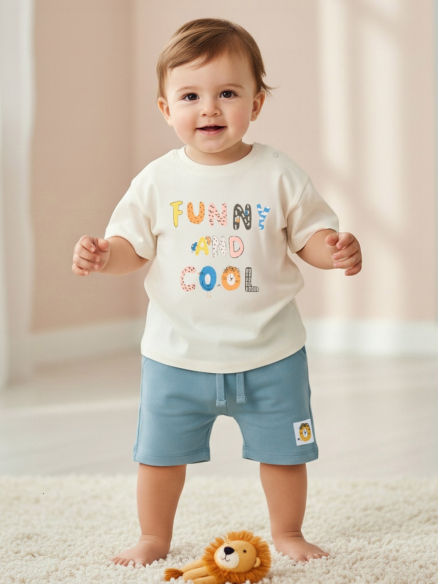 Crew Neck Short Sleeves T-Shirt and Shorts Set with Graphic Print