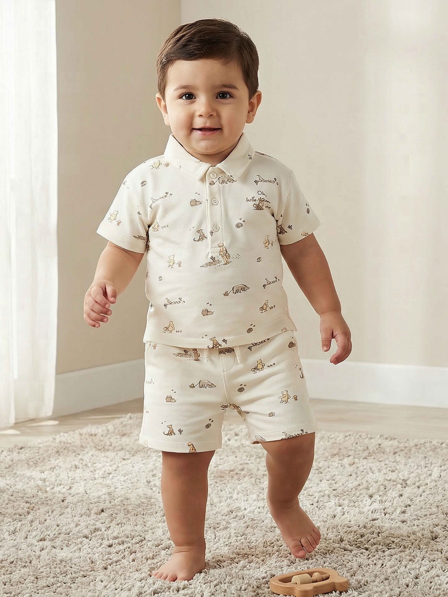 Collared Short Sleeves Polo T-Shirt and Shorts Set with Winnie the Pooh Print