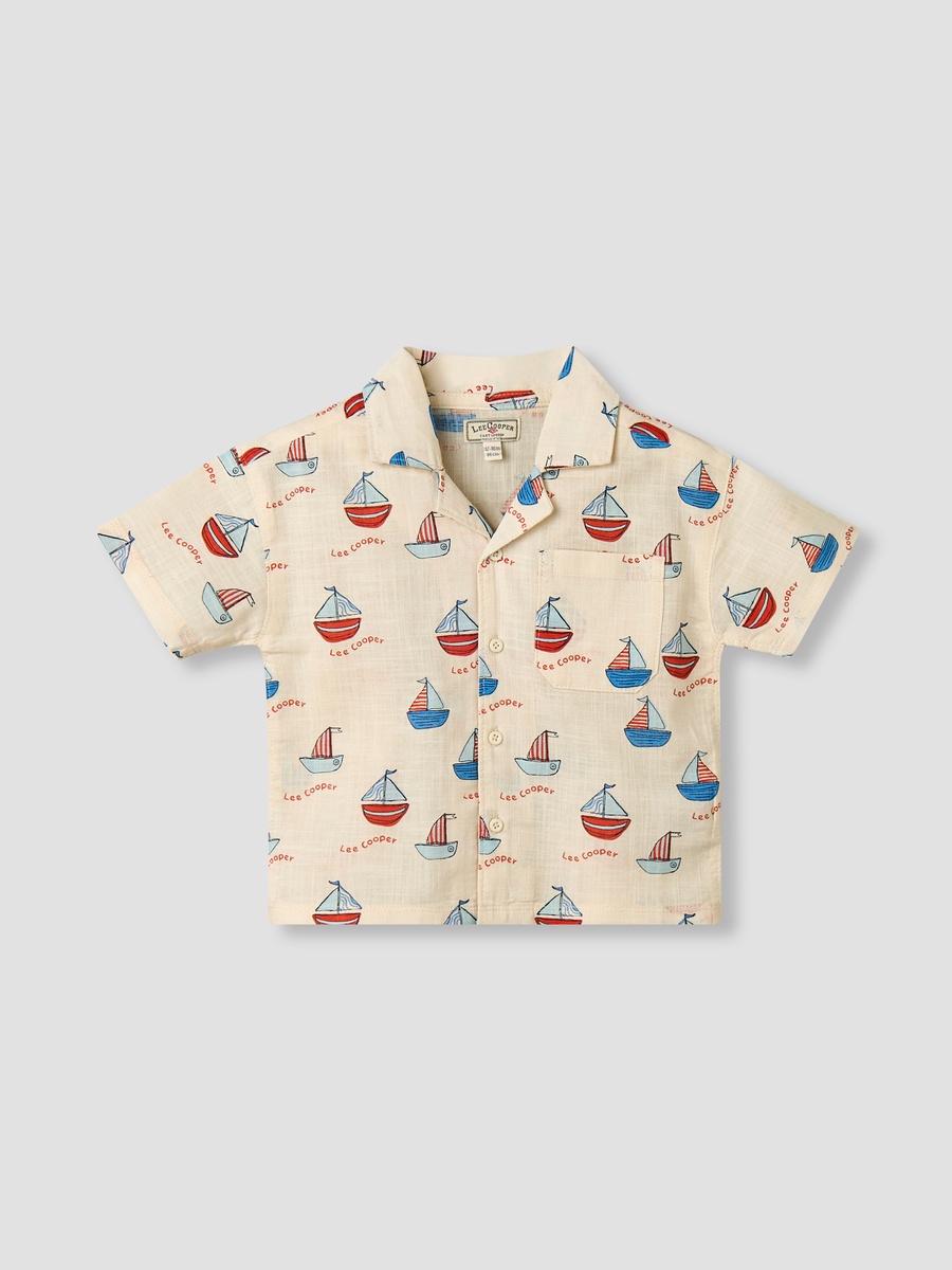 Camp Collar Short Sleeves Shirt with Sailboat Print