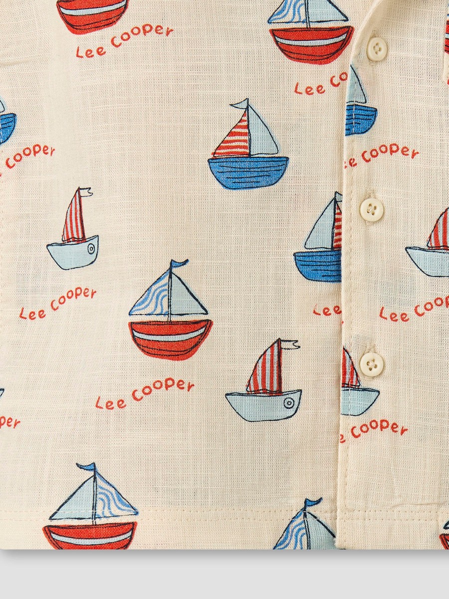 Camp Collar Short Sleeves Shirt with Sailboat Print