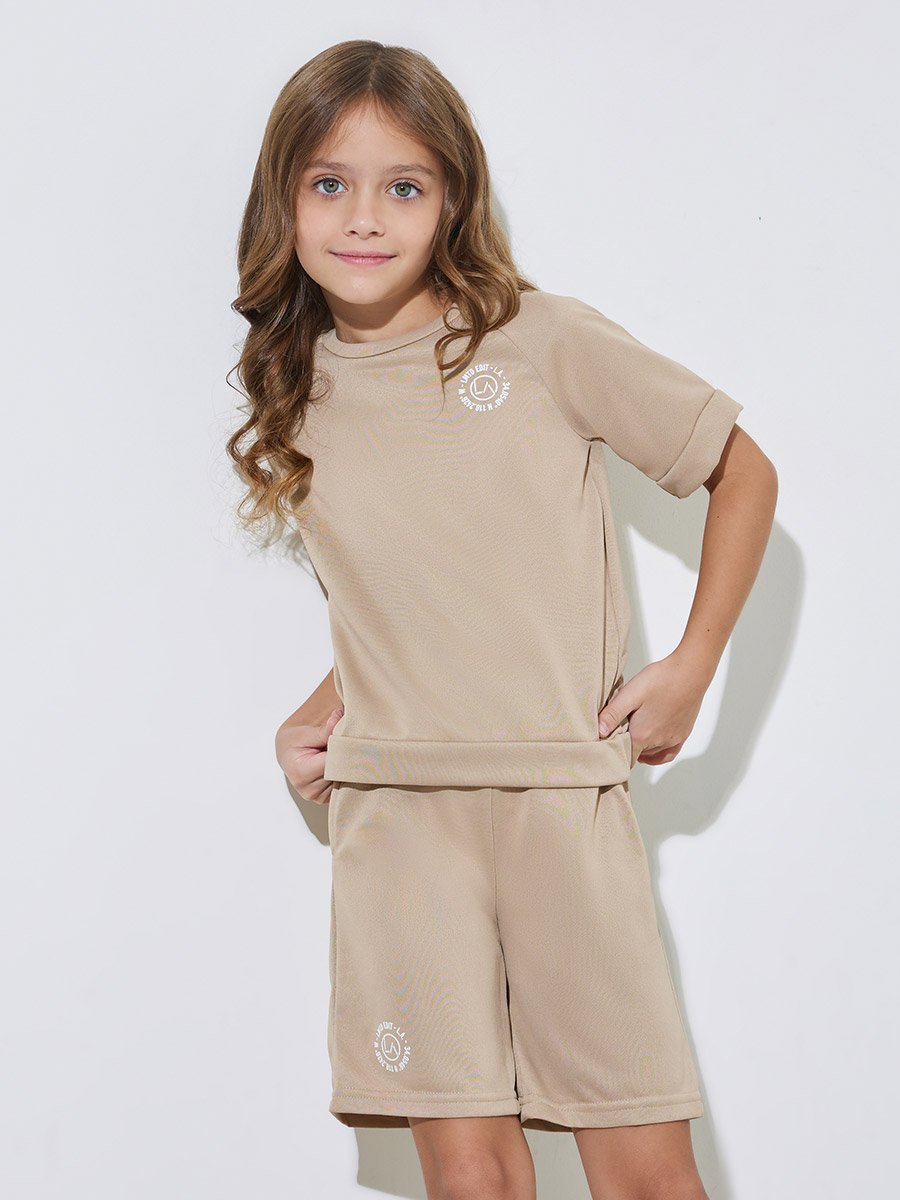 Girls Beige Raglan Sleeves Printed T-Shirt and Shorts Set