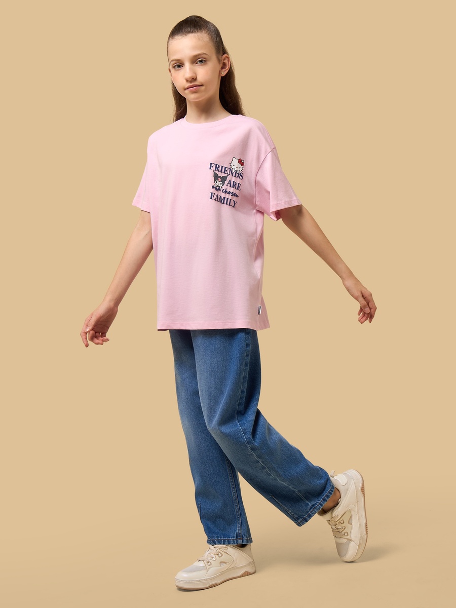 تيشيرت قطن بقصة واسعة وطبعة هالو كيتي والأصدقاء