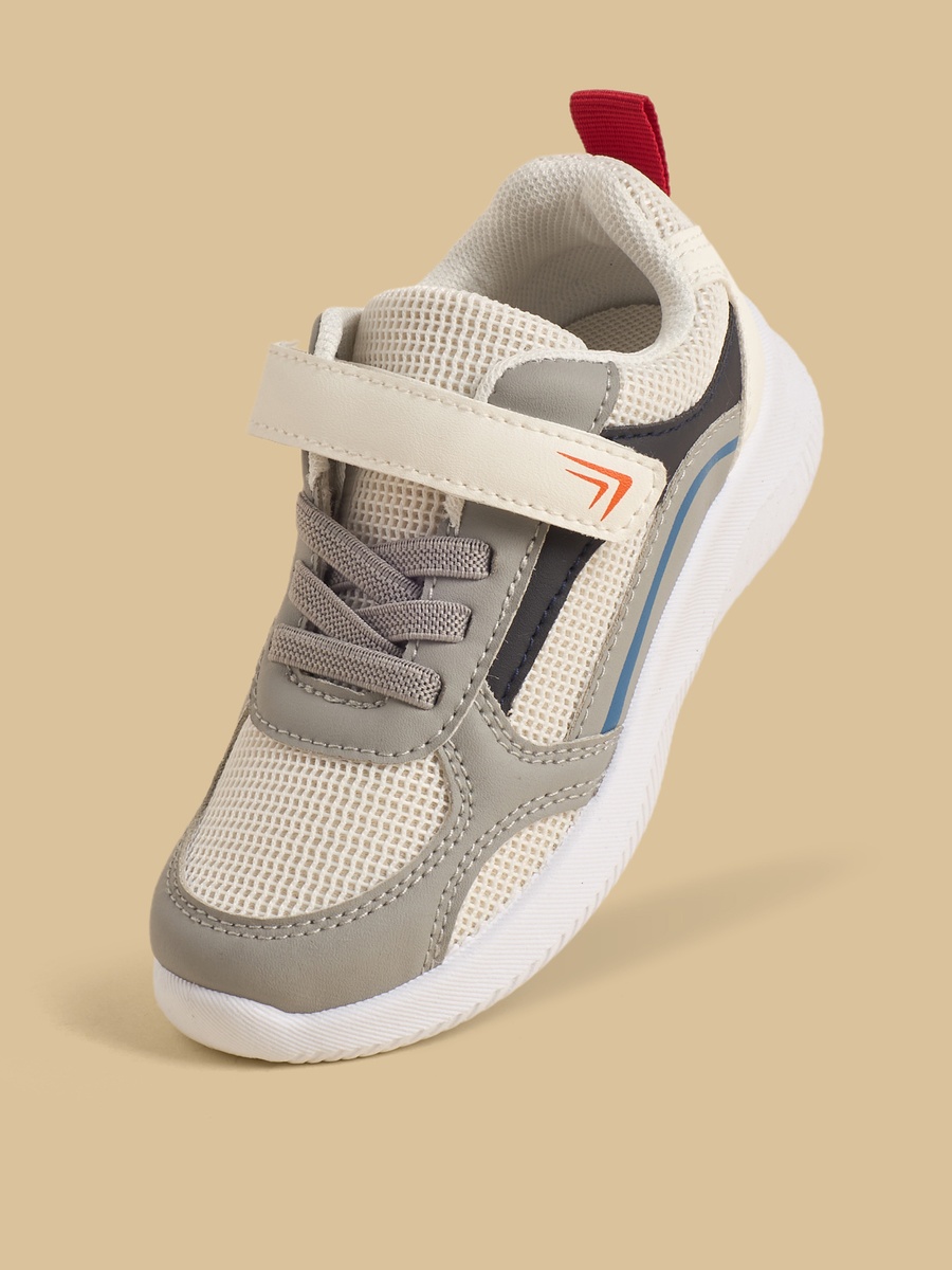 Panelled Sports Shoes with Hook and Loop Closure