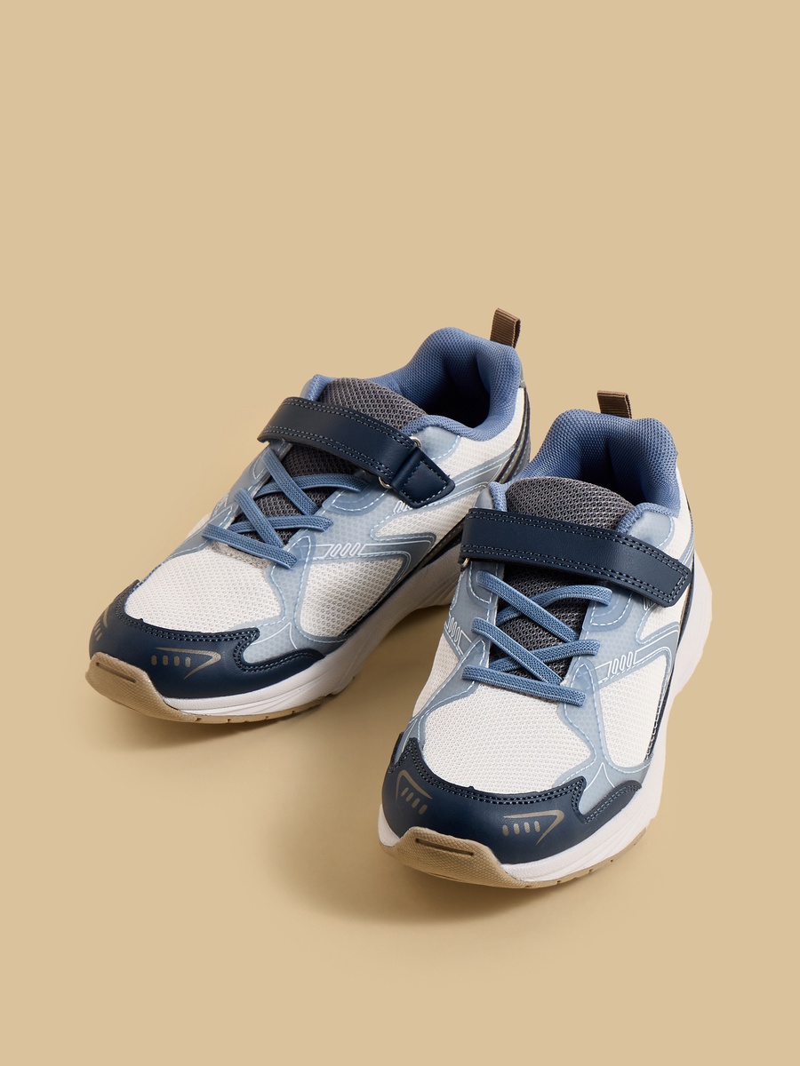 Mesh Panelled Sports Shoes with Hook and Loop Closure