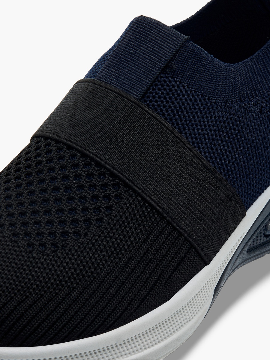 Boys Textured Slip-On Sports Shoes