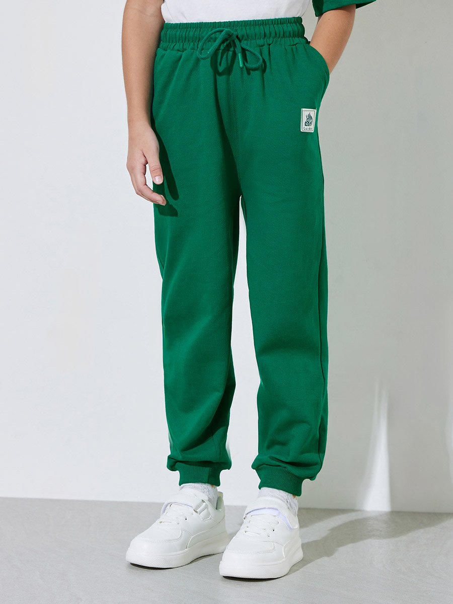 Girls White KSA National Day Print T-Shirt and Dark Green Joggers Set