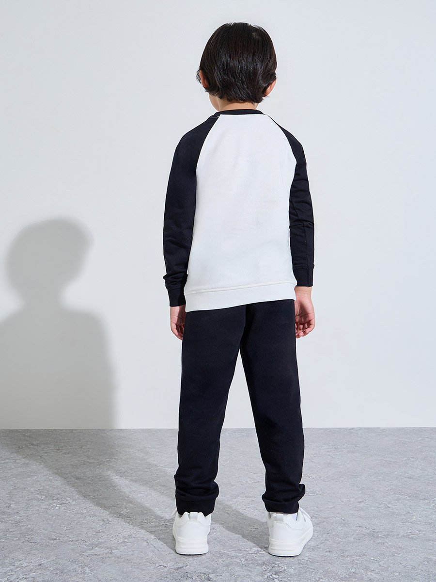 Boys Multi-Color Graphic print Raglan Sleeves Sweatshirt and Cuffed Joggers Set