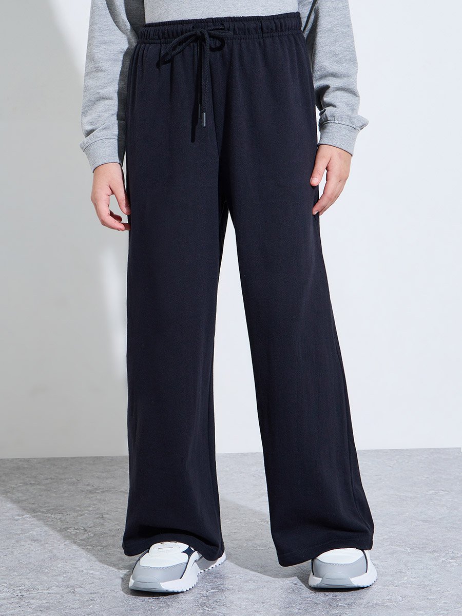 Teen Girls Grey Collared Printed Sweatshirt and Solid Navy Blue Joggers Set