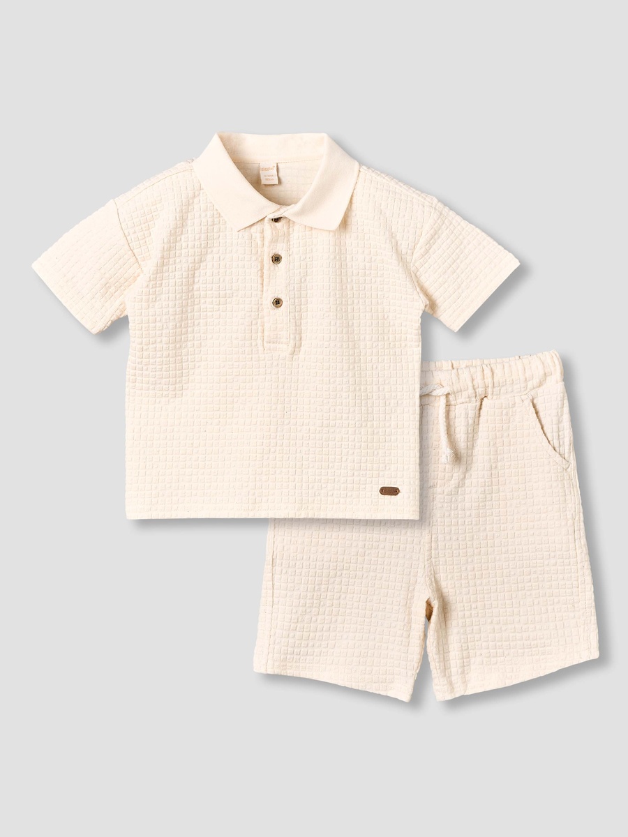 Collared Short Sleeve Polo T-Shirt and Shorts Set with Texture