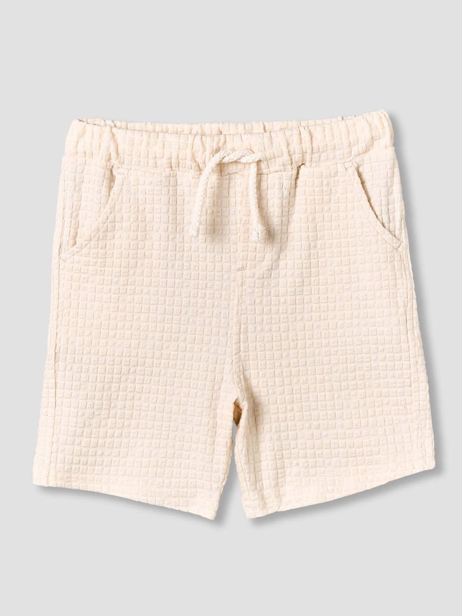 Collared Short Sleeve Polo T-Shirt and Shorts Set with Texture