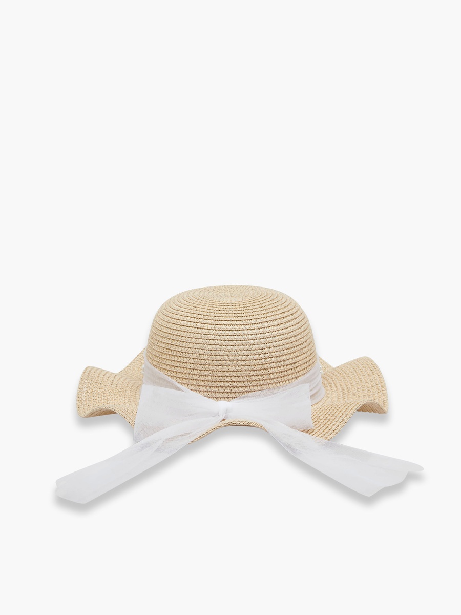 Hat with Bow Detail