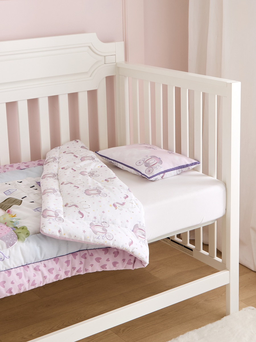 Baby Bedding Set with Unicorn Kingdom Print - 90x130 cm