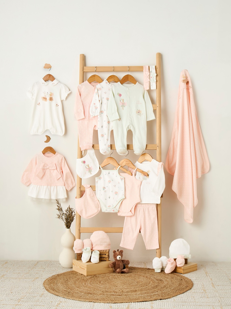 Crew Neck Long Sleeves Sleepsuit with Applique Bunny Design