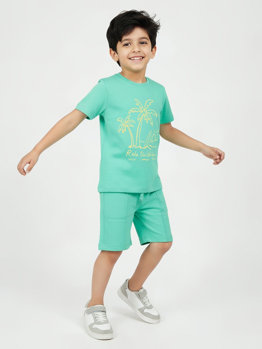 Crew Neck Short Sleeves T-Shirt with Graphic Print