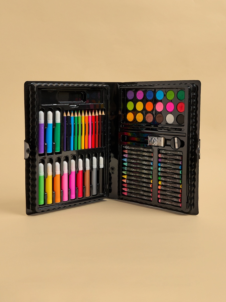 Game Print 80-Piece Colouring Set