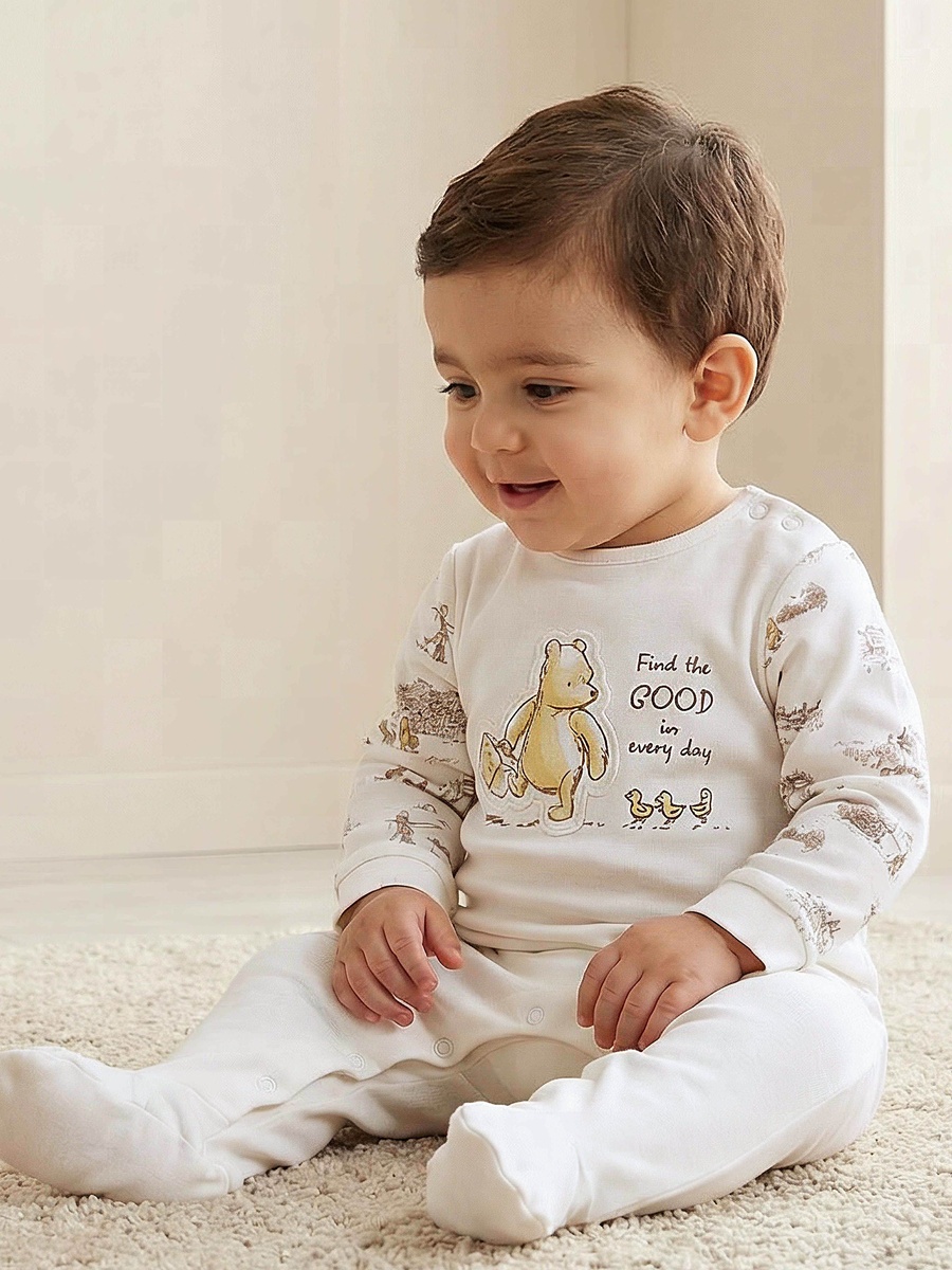 Cotton Crew Neck Long Sleeves Sleepsuit with Winnie the Pooh and Friends Print