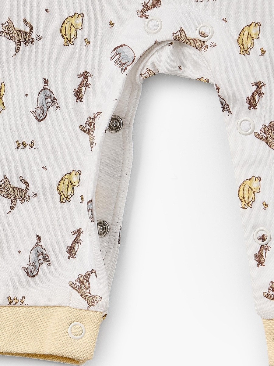 Cotton Crew Neck Long Sleeves Sleepsuit with Winnie the Pooh and Friends Print