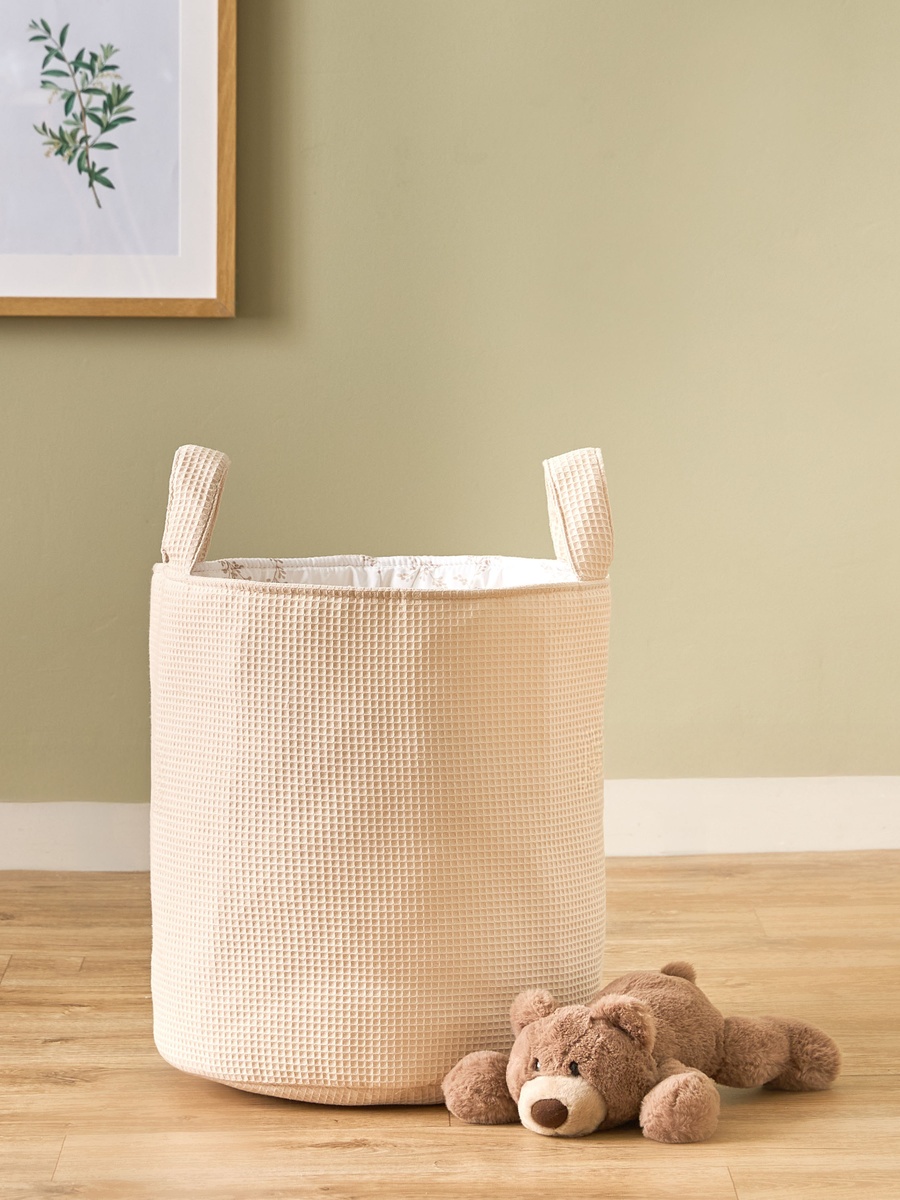 Hamper with Leaves Print