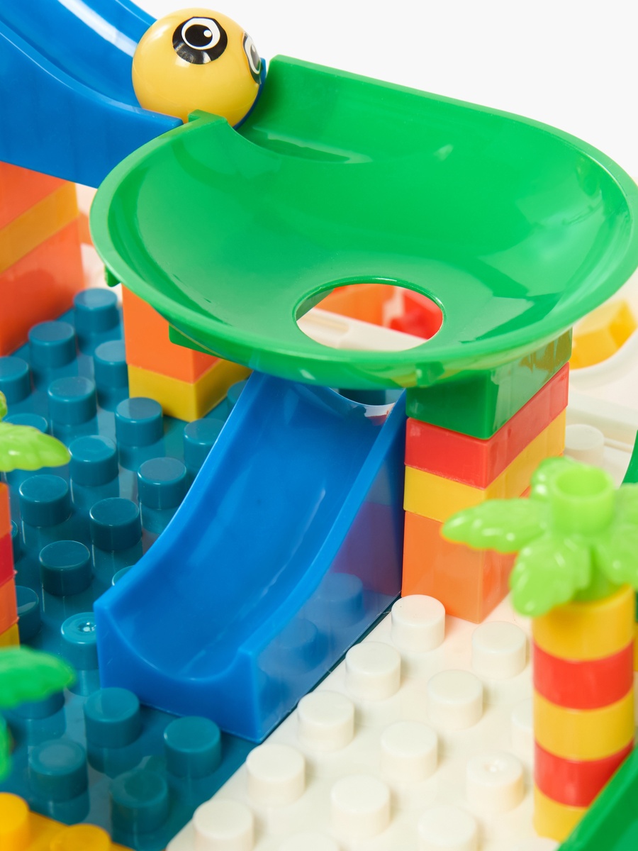 Building Block Table with Chair and 108 Blocks