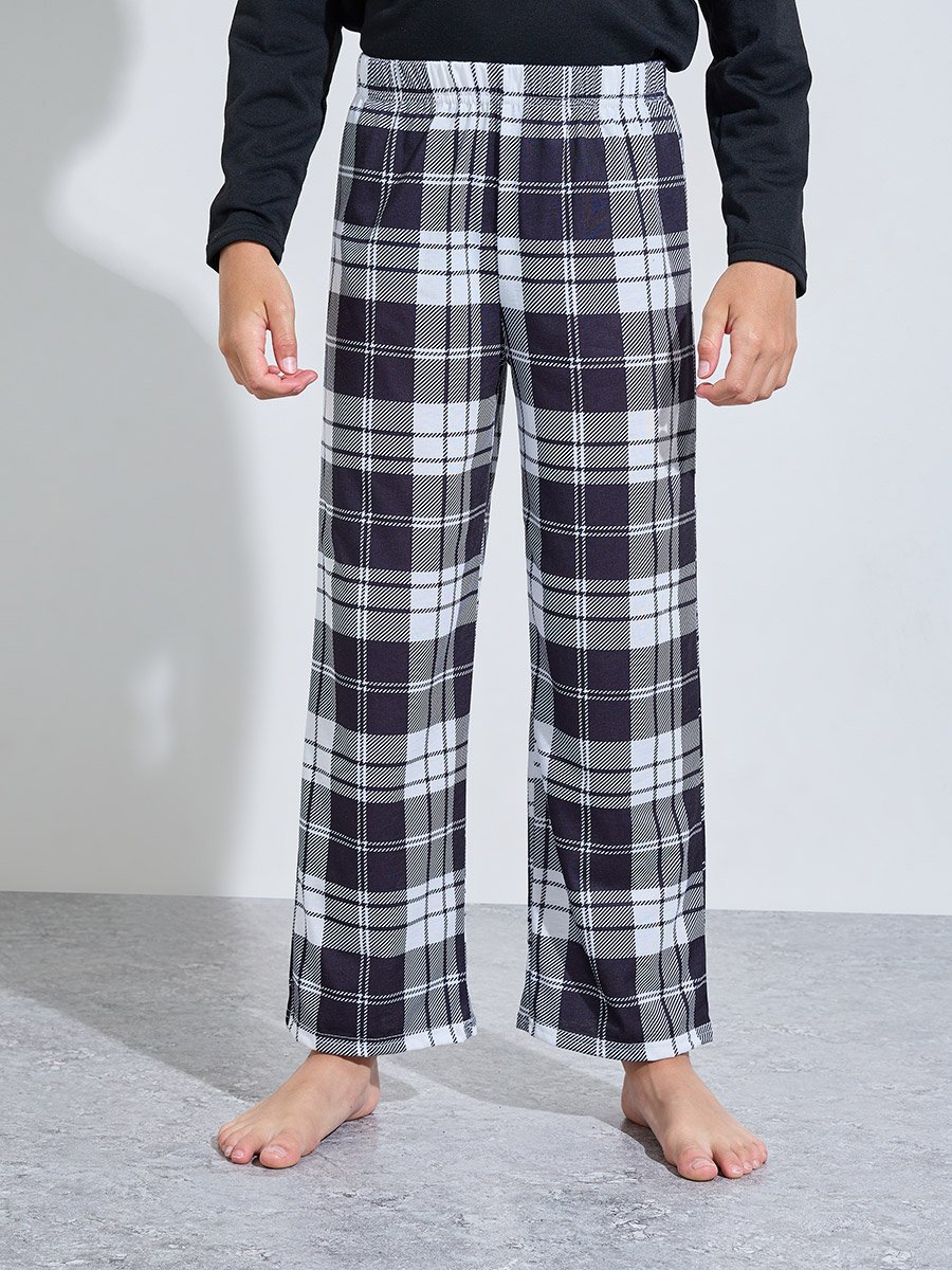 Teen Boys Printed long Sleeves T-Shirt and Checked Pants Pyjama Set