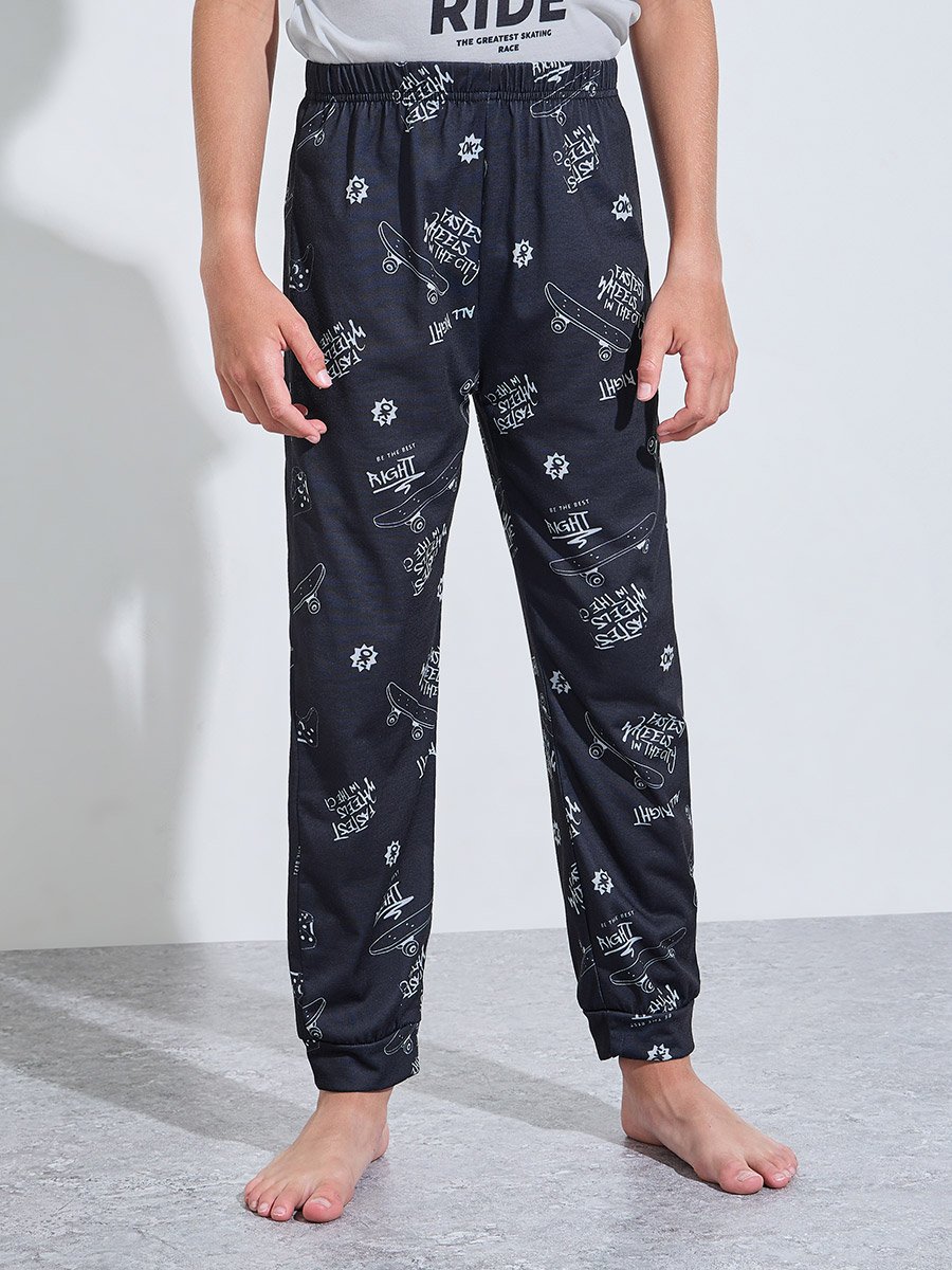 Teen Boys Graphic Print T-Shirt and Cuffed Pants Pyjama Set