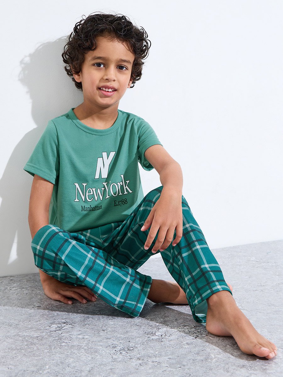 Green Graphic Print T-Shirt and Checked Pants Pyjama Set