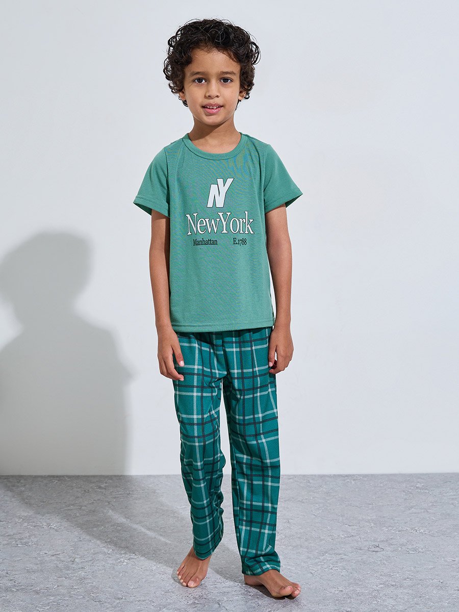 Green Graphic Print T-Shirt and Checked Pants Pyjama Set