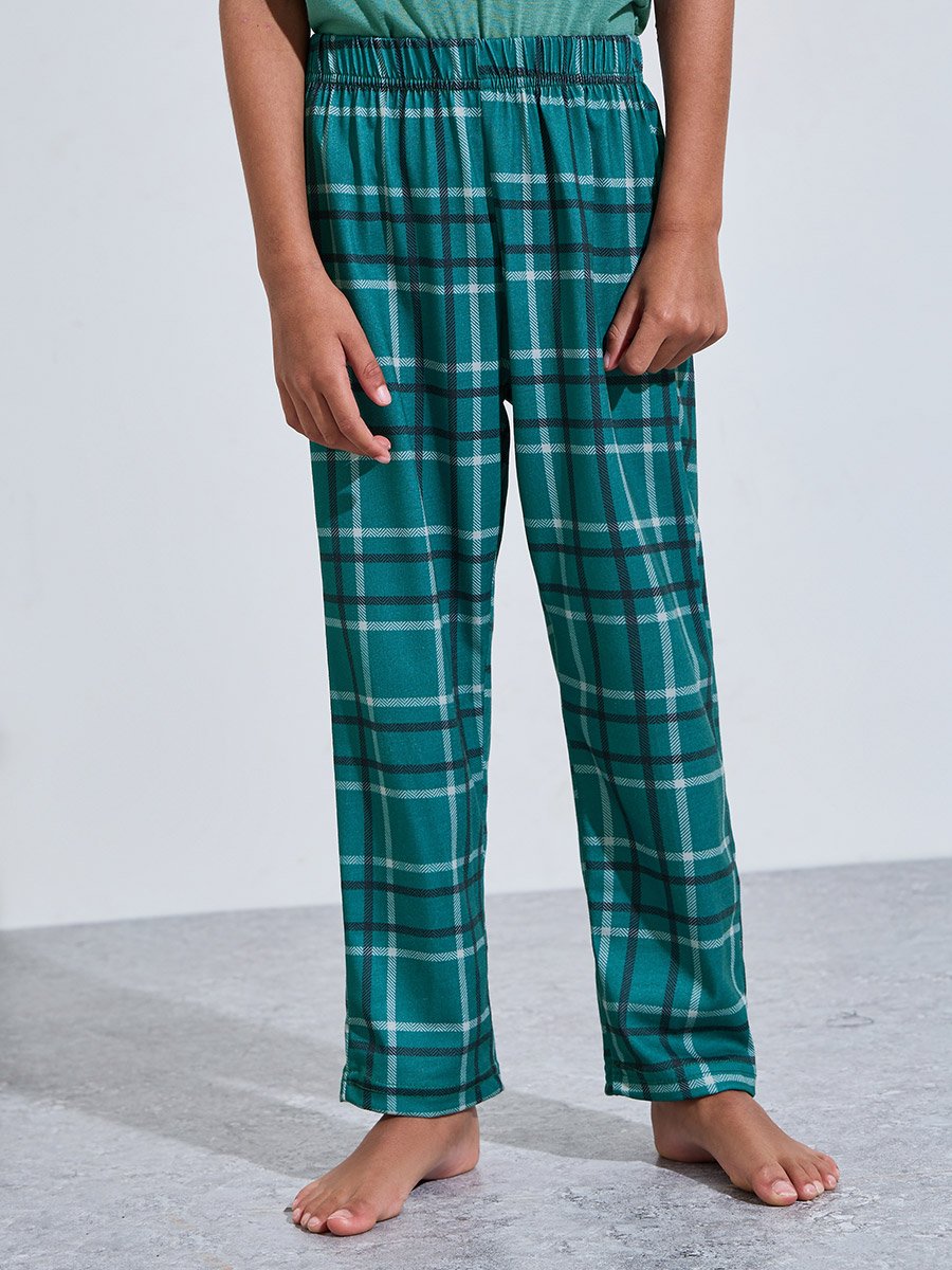 Green Graphic Print T-Shirt and Checked Pants Pyjama Set