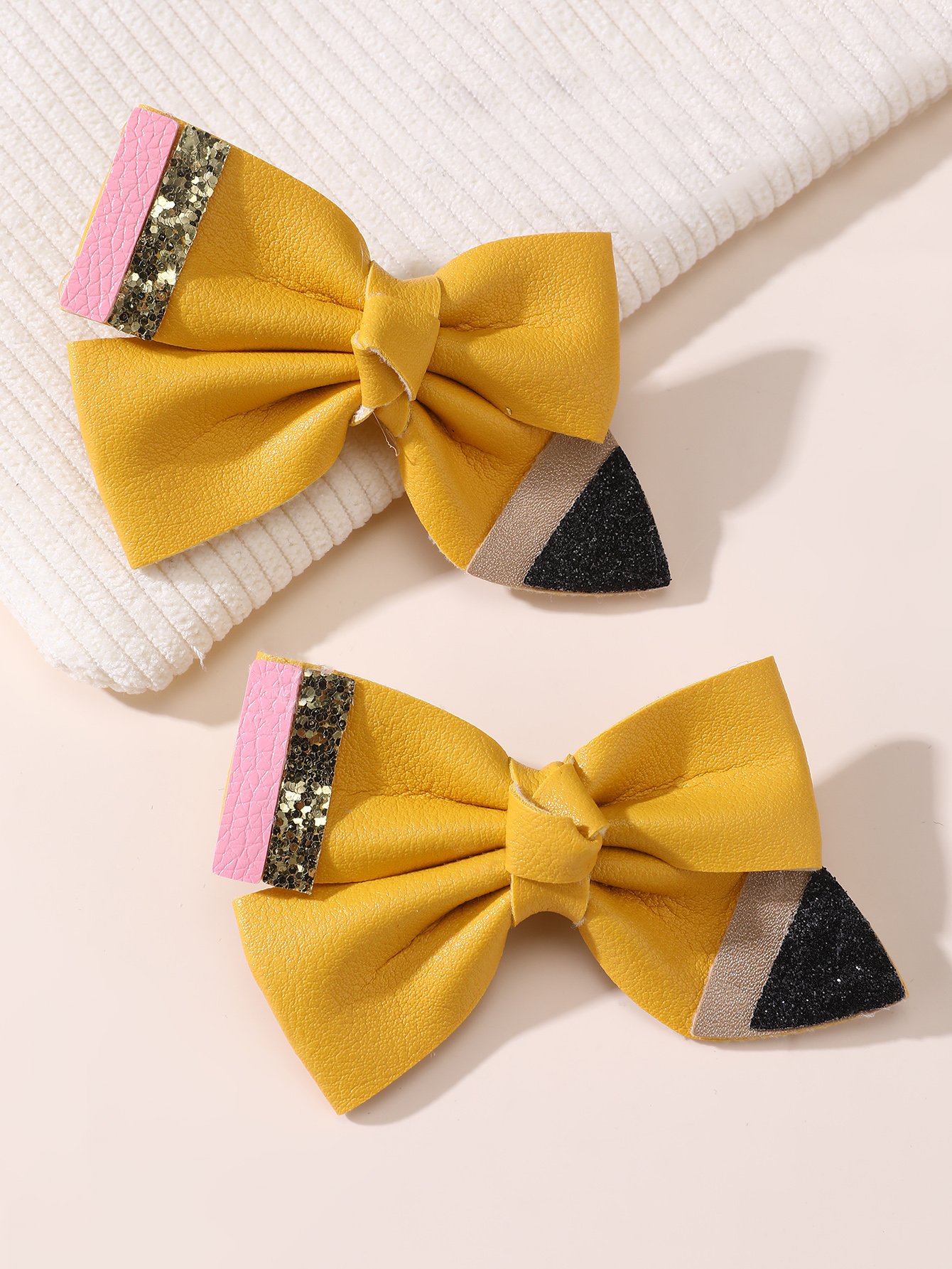 Set of 2 - Pencil Style Bow Hair Clips