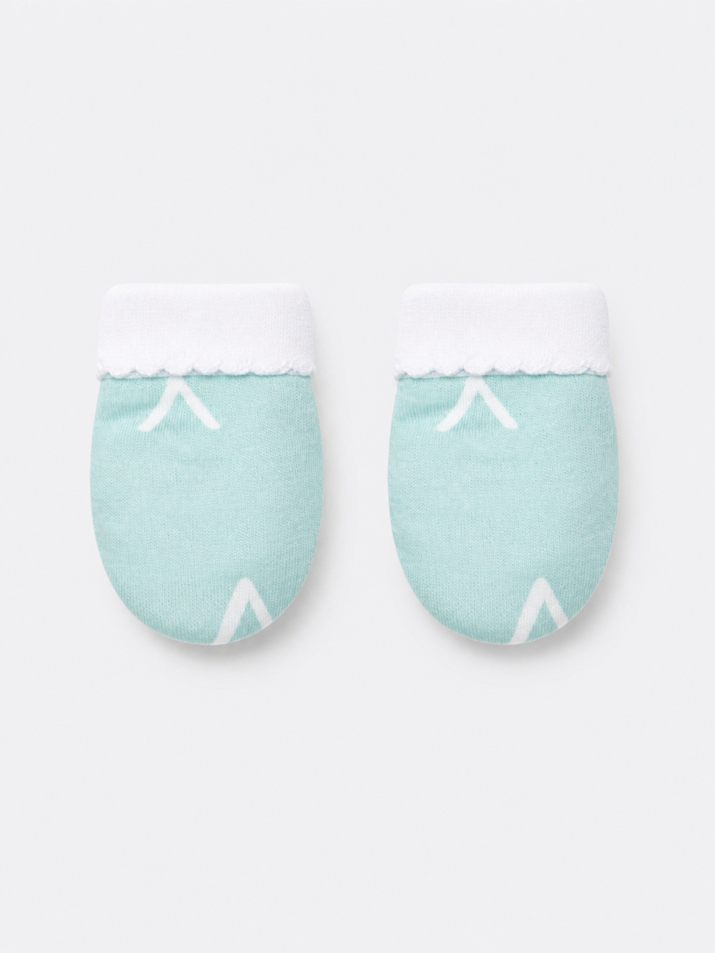 Newborn 3-Piece Green Cotton Printed Hat, Mittens and Booties
