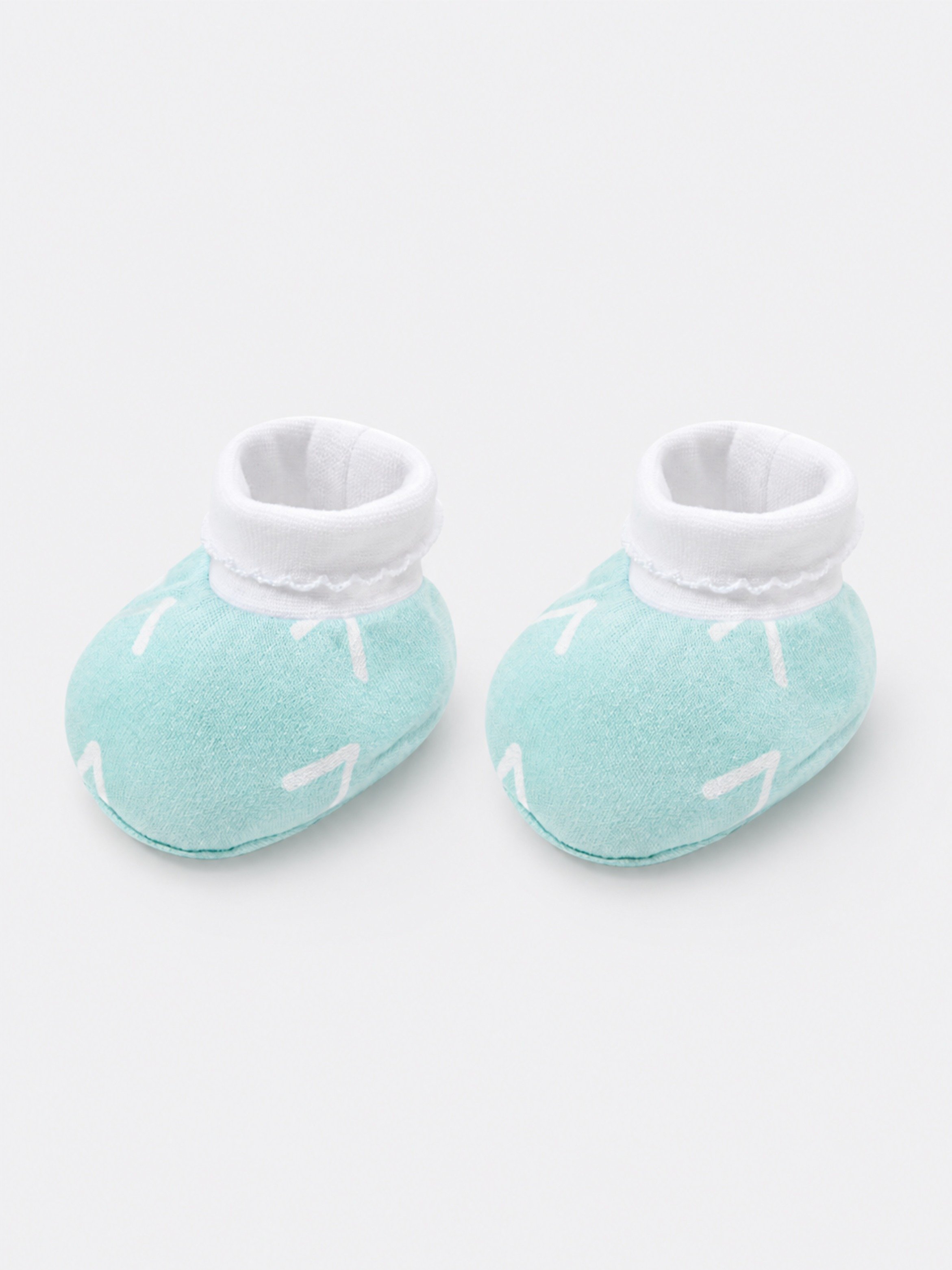 Newborn 3-Piece Green Cotton Printed Hat, Mittens and Booties