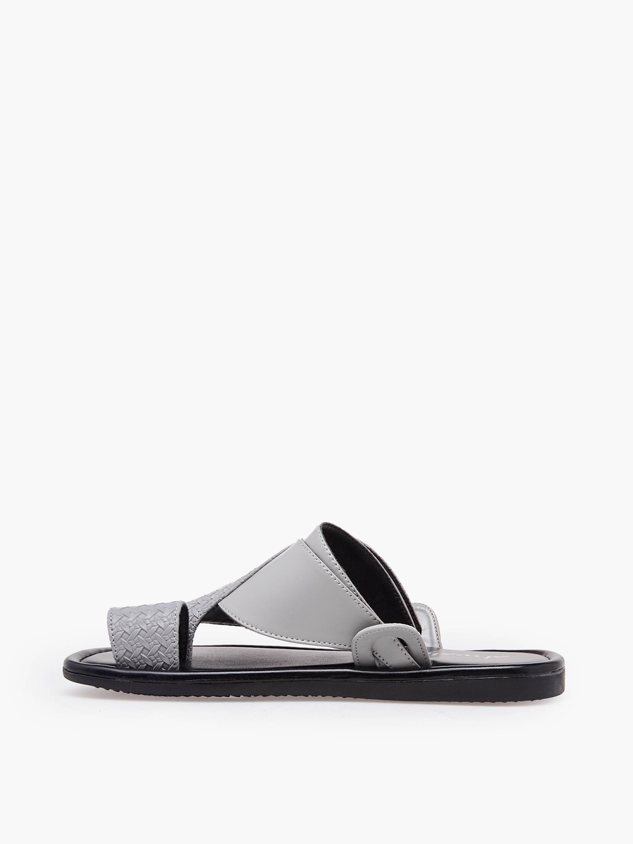 Boys Toe Loop Arabic Sandals