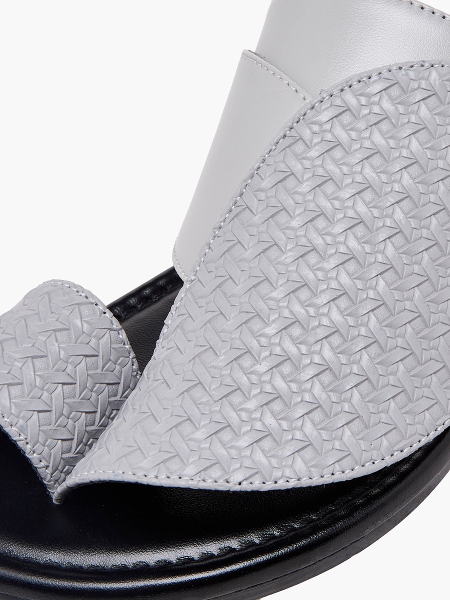 Boys Toe Loop Arabic Sandals